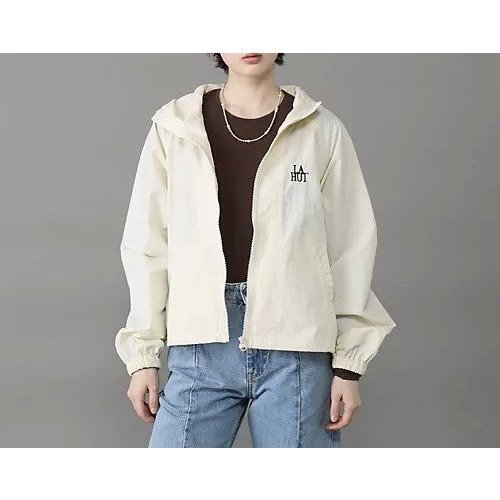 【スアデオ/suadeo】の【suadeo別注】La Hutte刺繍コンパクトフーディブルゾン インテリア・キッズ・メンズ・レディースファッション・服の通販 founy(ファニー) 　ファッション　Fashion　レディースファッション　Fashion for Women　アウター　Coat / Outerwear Collection　ブルゾンジャケット・スポーティアウター　Blouson Jackets　グラフィック　Graphic, Graphic Design　フランス　France, French　ブルゾン　Blouson, Bomber Jacket　人気　Popular, Best Seller　別注　Limited Edition, Custom Order　定番　Standard, Basic Item　洗える　Machine Washable　エクリュ|ID: prp329100004780778 ipo3291000000034685283