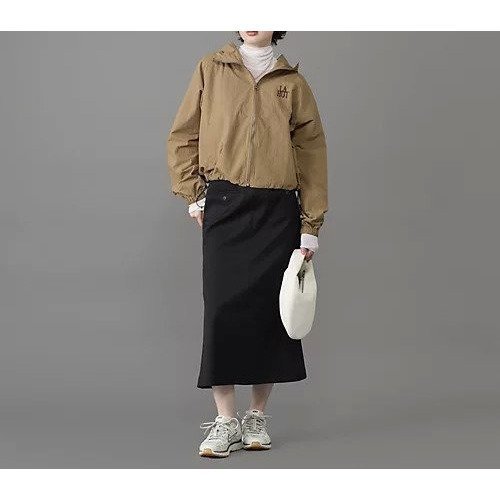 【スアデオ/suadeo】の【suadeo別注】La Hutte刺繍コンパクトフーディブルゾン 人気、トレンドファッション・服の通販 founy(ファニー) 　ファッション　Fashion　レディースファッション　Fashion for Women　アウター　Coat / Outerwear Collection　ブルゾンジャケット・スポーティアウター　Blouson Jackets　グラフィック　Graphic, Graphic Design　フランス　France, French　ブルゾン　Blouson, Bomber Jacket　人気　Popular, Best Seller　別注　Limited Edition, Custom Order　定番　Standard, Basic Item　洗える　Machine Washable　other-2|ID: prp329100004780778 ipo3291000000034685284