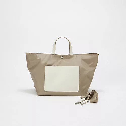 【トプカピ/TOPKAPI】の【Breath TOPKAPI sis】【WEB限定】ナイロン レザーポケット トートバッグ ショルダー付き A4 インテリア・キッズ・メンズ・レディースファッション・服の通販 founy(ファニー) 　ファッション　Fashion　レディースファッション　Fashion for Women　バッグ　Bags　コンパクト　Compact, Small Size　軽量　Lightweight, Ultra Light　ショルダー　Shoulder, Shoulder Strap　シルバー　Silver, Metallic Silver　スタイリッシュ　Stylish, Fashionable　ポケット　Pocket, Pocket Detail　ラップ　Wrap, Wrap Design　旅行　Travel　エレガント 上品　Elegant　ビジネス 仕事 通勤　Business / Work / Commuting　ベージュ|ID: prp329100004784127 ipo3291000000034724325