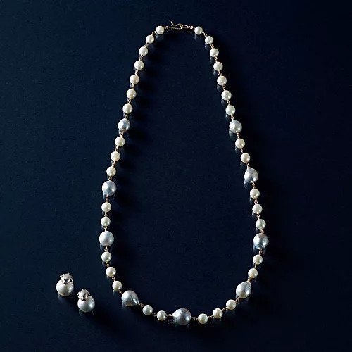 【エクラ/eclat】の【別注】白蝶パール ロングネックレス 人気、トレンドファッション・服の通販 founy(ファニー) 　ファッション　Fashion　レディースファッション　Fashion for Women　ジュエリー　Jewelry　ネックレス　Necklaces & Pendants　イエロー　Yellow　ショート　Short, Short Length　デコルテ　Décolleté, Neckline　ネックレス　Necklace, Pendant Necklace　バロック　Baroque, Baroque Design　パール　Pearl, Pearl Accent　リラックス　Relax, Relaxed Fit　ロング　Long, Long-Length　別注　Limited Edition, Custom Order　other-3|ID: prp329100004784133 ipo3291000000034724359