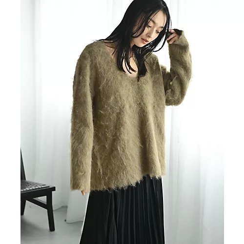 【スタイルデリ/STYLE DELI】の【BLK001】ブークレシャギーVネックプルオーバー 人気、トレンドファッション・服の通販 founy(ファニー) 　ファッション　Fashion　レディースファッション　Fashion for Women　トップス・カットソー　Cut & Sew Tops　カジュアルプルオーバー・ニットトップス　Pullovers & Knit Tops / Casual Pullovers　Vネックトップス　V-Neck Tops / V-Cut Neckline Shirts　イエロー　Yellow　秋　Autumn　ショート　Short, Short Length　シンプル　Simple, Minimal　タートルネック　Turtleneck, High Neck　デニム　Denim, Jeans Material　バランス　Balance, Style Balance　プリーツ　Pleats, Pleated　ベーシック　Basic, Essential　ポケット　Pocket, Pocket Detail　ロング　Long, Long-Length　ワイド　Wide, Wide Fit　冬　Winter / This Winter　おすすめ　Recommended / Our Picks　エレガント 上品　Elegant　other-2|ID: prp329100004784688 ipo3291000000034735011