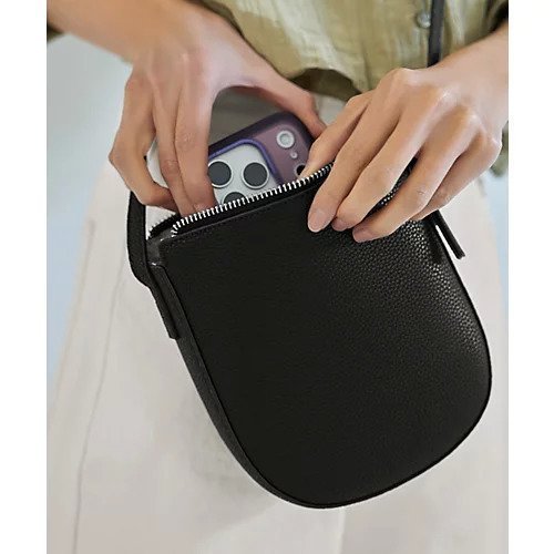 【スタイルデリ/STYLE DELI】の【DELI by】本革スマートショルダーポーチ 人気、トレンドファッション・服の通販 founy(ファニー) 　ファッション　Fashion　レディースファッション　Fashion for Women　ポーチ&ミニバッグ　Pouches & Mini Bags　ショルダー　Shoulder, Shoulder Strap　スマート　Smart, Elegant　スリット　Slit, Slit Detail　財布　Wallet, Purse　フォルム　Silhouette, Form　ポケット　Pocket, Pocket Detail　ポーチ　Pouch, Small Case　リップ　Lip, Lip Motif　旅行　Travel　iPhone アイフォーン　iPhone　other-3|ID: prp329100004784861 ipo3291000000035013308