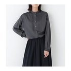 【ヒューマンウーマン/HUMAN WOMAN】のピンタックバンドカラーブラウス チャコール|ID: prp329100004787018 ipo3291000000034745072