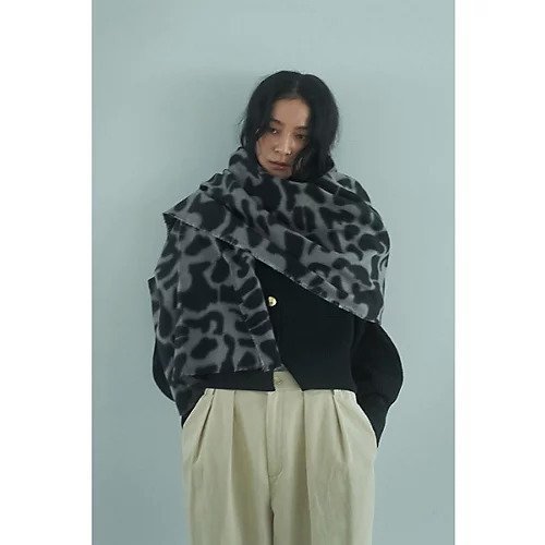 【マージュール/marjour】のLEOPARD BRUSHED STOLE インテリア・キッズ・メンズ・レディースファッション・服の通販 founy(ファニー) 　ファッション　Fashion　レディースファッション　Fashion for Women　コンパクト　Compact, Small Size　シンプル　Simple, Minimal　スウェット / スエット　Sweatshirt, Sweatwear　ヒョウ　Leopard, Animal Print　モノトーン　Monotone, Black and White　レオパード　Leopard, Animal Print　GRAY|ID: prp329100004787138 ipo3291000000034745801