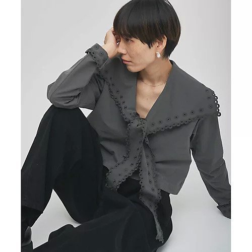 【ウィムガゼット/Whim Gazette】の【GEMINI】スカラップブラウス インテリア・キッズ・メンズ・レディースファッション・服の通販 founy(ファニー) https://founy.com/ ファッション Fashion レディースファッション Fashion for Women トップス・カットソー Cut & Sew Tops シャツ・ブラウス・オフィスカジュアル Elegant Blouses & Button-Ups ヴィンテージ Vintage Style ジャケット Jacket, Outerwear スカラップ Scallop, Scalloped Edge タイプライター Typewriter Fabric, Crisp Cotton ドット Polka Dot, Dot Pattern フランス France, French リネン Linen, Linen Fabric リボン Ribbon, Bow レース Lace, Lace Fabric 2026年 2026 |ID: prp329100004793092 ipo3291000000034777657