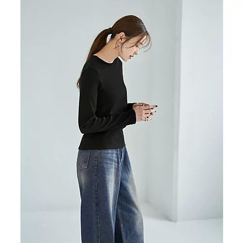 【スタイルデリ/STYLE DELI】の敏感肌対策 中に着るコットンカットソートップス 人気、トレンドファッション・服の通販 founy(ファニー) 　ファッション　Fashion　レディースファッション　Fashion for Women　トップス・カットソー　Cut & Sew Tops　カットソー・ベーシックTシャツ　Cut-and-Sewn Tops / Stretch Tees & Basics　イエロー　Yellow　インナー　Innerwear　カットソー　Cut and Sewn Top　サロペット　Overalls, Salopette　ジャケット　Jacket, Outerwear　ストレート　Straight, Straight Cut　スリット　Slit, Slit Detail　デコルテ　Décolleté, Neckline　定番　Standard, Basic Item　長袖　Long Sleeve, Full Sleeve　防寒　Cold Protection, Winter-Ready　other-2|ID: prp329100004796181 ipo3291000000034796852