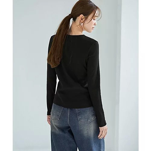 【スタイルデリ/STYLE DELI】の敏感肌対策 中に着るコットンカットソートップス 人気、トレンドファッション・服の通販 founy(ファニー) 　ファッション　Fashion　レディースファッション　Fashion for Women　トップス・カットソー　Cut & Sew Tops　カットソー・ベーシックTシャツ　Cut-and-Sewn Tops / Stretch Tees & Basics　イエロー　Yellow　インナー　Innerwear　カットソー　Cut and Sewn Top　サロペット　Overalls, Salopette　ジャケット　Jacket, Outerwear　ストレート　Straight, Straight Cut　スリット　Slit, Slit Detail　デコルテ　Décolleté, Neckline　定番　Standard, Basic Item　長袖　Long Sleeve, Full Sleeve　防寒　Cold Protection, Winter-Ready　other-3|ID: prp329100004796181 ipo3291000000035904673