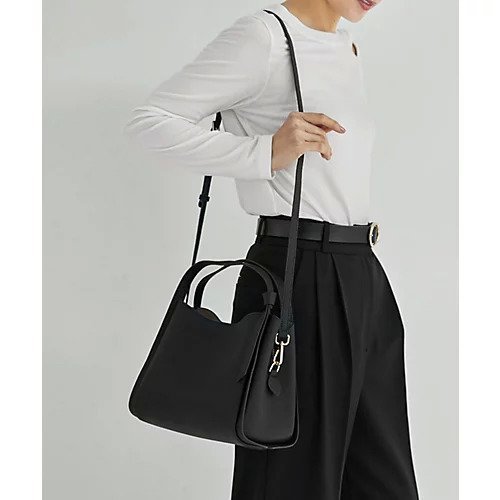 【スタイルデリ/STYLE DELI】の【DELI by】本革2WAYスリムハンドルショルダーバッグ インテリア・キッズ・メンズ・レディースファッション・服の通販 founy(ファニー) ファッション Fashion レディースファッション Fashion for Women バッグ Bags コンパクト Compact, Small Size ショルダー Shoulder, Shoulder Strap シンプル Simple, Minimal バランス Balance, Style Balance ポケット Pocket, Pocket Detail マグネット Magnet, Magnetic Closure エレガント 上品 Elegant ビジネス 仕事 通勤 Business / Work / Commuting ブラック|ID: prp329100004797412 ipo3291000000034807394