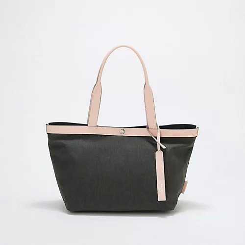 【トプカピ/TOPKAPI】の【Breath TOPKAPI】FLOAT フロート ナイロン トートバッグ A4 / 超軽量 / 撥水 / 肩掛け インテリア・キッズ・メンズ・レディースファッション・服の通販 founy(ファニー) https://founy.com/ ファッション Fashion レディースファッション Fashion for Women バッグ Bags キーホルダー Keychain, Key Holder クール Cool, Chic 傘 Umbrella, Parasol 軽量 Lightweight, Ultra Light シンプル Simple, Minimal スマート Smart, Elegant チャーム Charm, Pendant ポケット Pocket, Pocket Detail 旅行 Travel |ID: prp329100004804963 ipo3291000000034863445