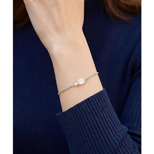 【スタイルデリ/STYLE DELI】の【DELI by】淡水パールチェーンブレスレット インテリア・キッズ・メンズ・レディースファッション・服の通販 founy(ファニー) https://founy.com/ ファッション Fashion レディースファッション Fashion for Women ジュエリー Jewelry チェーン＆カフブレスレット Cuff & Chain Bracelets アクセサリー Fashion Accessories 軽量 Lightweight, Ultra Light シンプル Simple, Minimal チェーン Chain, Chain Strap 時計 Watch, Wristwatch パール Pearl, Pearl Accent フォーマル Formal, Dressy ブレスレット Bracelet, Wristband エレガント 上品 Elegant |ID: prp329100004805086 ipo3291000000034866296