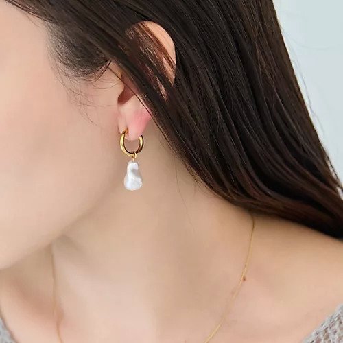 【フィービィー/phoebe】の【金属アレルギー対応】バランスバロックパールフープイヤリング/ステンレス/大ぶり/存在感◎/主役級 インテリア・キッズ・メンズ・レディースファッション・服の通販 founy(ファニー) ファッション Fashion レディースファッション Fashion for Women ジュエリー Jewelry ファッションリング Fashion Rings イヤリング・フープ・ドロップタイプ Hoop, Drop & Clip Earrings アクセサリー Fashion Accessories イヤリング Earrings トレンド Trend, Trending Now バロック Baroque, Baroque Design パール Pearl, Pearl Accent フォルム Silhouette, Form フォーマル Formal, Dressy フープ Hoop, Hoop Earrings モチーフ Motif, Design Theme エレガント 上品 Elegant ゴールド|ID: prp329100004807481 ipo3291000000034885820