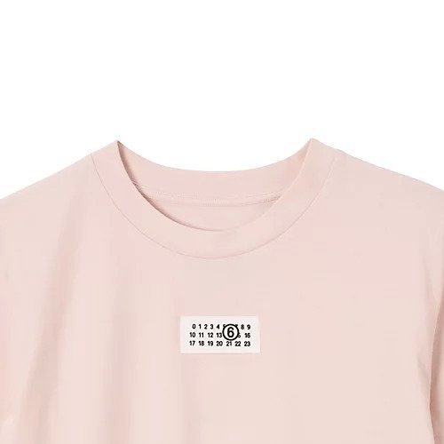 【エムエム6 メゾン マルタン マルジェラ/MM6 Maison Martin Margiela】のT-SHIRT 人気、トレンドファッション・服の通販 founy(ファニー) 　ファッション　Fashion　レディースファッション　Fashion for Women　トップス・カットソー　Cut & Sew Tops　シャツ・ブラウス・オフィスカジュアル　Elegant Blouses & Button-Ups　ロングTシャツ・Tシャツ　Longline T-Shirts & Tees　コンパクト　Compact, Small Size　ジャケット　Jacket, Outerwear　半袖　Short Sleeve, Half Sleeve　洗える　Machine Washable　other-3|ID: prp329100004809907 ipo3291000000034908534