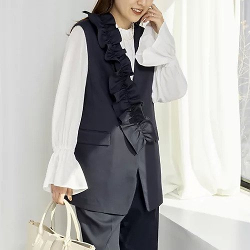 【ノーリーズ/NOLLEY'S】の《セットアップ対応》ウォッシャブルジョーゼットフリル付きマルチWAYジレ インテリア・キッズ・メンズ・レディースファッション・服の通販 founy(ファニー) ファッション Fashion レディースファッション Fashion for Women アウター Coat / Outerwear Collection トップス・カットソー Cut & Sew Tops ベスト&ジレ / 重ね着スタイル Vests & Gilets 2026年 2026 オケージョン Occasion Wear クラシック Classic, Timeless Style サテン Satin, Glossy Fabric シンプル Simple, Minimal セットアップ Set-Up, Coordinated Outfit フリル Frill, Ruffle ベスト Vest, Waistcoat エレガント 上品 Elegant ネイビー|ID: prp329100004809967 ipo3291000000034910230