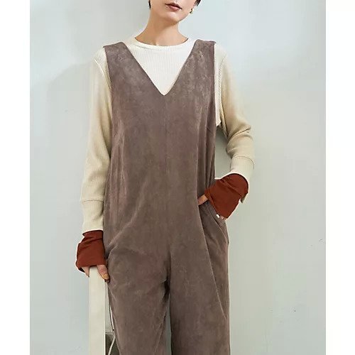 【スタイルデリ/STYLE DELI】のカラーレイヤードリブカットソートップス インテリア・キッズ・メンズ・レディースファッション・服の通販 founy(ファニー) 　ファッション　Fashion　レディースファッション　Fashion for Women　トップス・カットソー　Cut & Sew Tops　カットソー・ベーシックTシャツ　Cut-and-Sewn Tops / Stretch Tees & Basics　イエロー　Yellow　オレンジ　Orange　カットソー　Cut and Sewn Top　切替　Switching, Contrast Panel　サロペット　Overalls, Salopette　ジャケット　Jacket, Outerwear　ストレート　Straight, Straight Cut　スリット　Slit, Slit Detail　なめらか　Smooth, Silky Texture　長袖　Long Sleeve, Full Sleeve　ベスト　Vest, Waistcoat　ラウンド　Round, Round Neck　エレガント 上品　Elegant　ライトベージュ×ブラウン|ID: prp329100004812936 ipo3291000000034941367