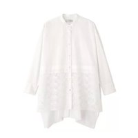 【アドーア/ADORE】のレーシーヘムブラウス 人気、トレンドファッション・服の通販 founy(ファニー) ファッション Fashion レディースファッション Fashion for Women トップス・カットソー Cut & Sew Tops シャツ・ブラウス・オフィスカジュアル Elegant Blouses & Button-Ups おすすめ Recommended / Our Picks スタンダード Standard, Basic タイプライター Typewriter Fabric, Crisp Cotton フィット Fit, Slim Fit ルーズ Loose, Oversized レース Lace, Lace Fabric 冬 Winter / This Winter A/W・秋冬 Autumn/Winter |ID:prp329100004820706