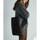 【スタイルデリ/STYLE DELI】の本革切りっぱなしバケツトートバッグ 人気、トレンドファッション・服の通販 founy(ファニー) ファッション Fashion レディースファッション Fashion for Women バッグ Bags 軽量 Lightweight, Ultra Light シルバー Silver, Metallic Silver シンプル Simple, Minimal ストライプ Stripe, Striped Pattern 定番 Standard, Basic Item ポケット Pocket, Pocket Detail ポーチ Pouch, Small Case thumbnail ブラック|ID: prp329100004826343 ipo3291000000035116077