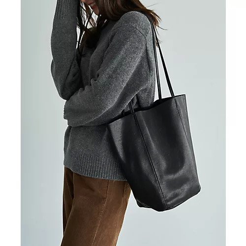 【スタイルデリ/STYLE DELI】の本革切りっぱなしバケツトートバッグ 人気、トレンドファッション・服の通販 founy(ファニー) 　ファッション　Fashion　レディースファッション　Fashion for Women　バッグ　Bags　軽量　Lightweight, Ultra Light　シルバー　Silver, Metallic Silver　シンプル　Simple, Minimal　ストライプ　Stripe, Striped Pattern　定番　Standard, Basic Item　ポケット　Pocket, Pocket Detail　ポーチ　Pouch, Small Case　other-2|ID: prp329100004826343 ipo3291000000035116079