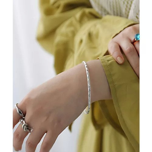 【コレカラ/collecala】の槌目 クローズサークルバングル 人気、トレンドファッション・服の通販 founy(ファニー) 　ファッション　Fashion　レディースファッション　Fashion for Women　おすすめ　Recommended / Our Picks　アンティーク　Antique-Inspired　ブレスレット　Bracelet, Wristband　リゾート　Resort, Vacation Style　腕時計　Wristwatch　other-3|ID: prp329100004829229 ipo3291000000035147628