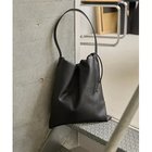 【ウィムガゼット/Whim Gazette】の【Hoaw.】ギャザーショルダーバッグ 人気、トレンドファッション・服の通販 founy(ファニー) ファッション Fashion レディースファッション Fashion for Women バッグ Bags アクセサリー Fashion Accessories ギャザー Gathered, Ruffled シューズ Shoes, Footwear シンプル Simple, Minimal フォルム Silhouette, Form エレガント 上品 Elegant 2026年 2026 thumbnail ブラック|ID: prp329100004831974 ipo3291000000035183503