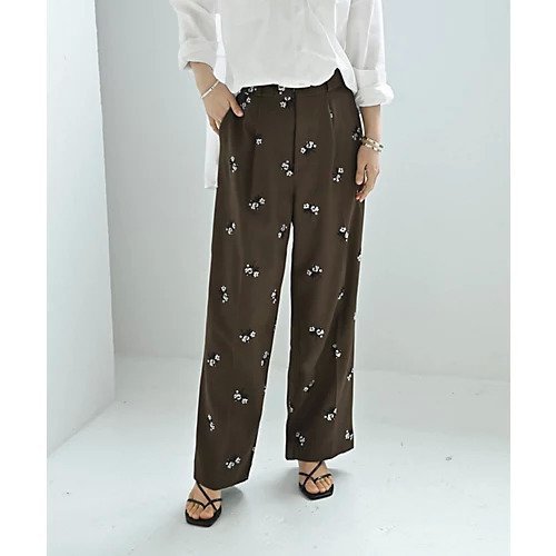 【スタイルデリ/STYLE DELI】の【BLK001】[B&S別注]エンブロイダリータックパンツ インテリア・キッズ・メンズ・レディースファッション・服の通販 founy(ファニー) 　ファッション　Fashion　レディースファッション　Fashion for Women　パンツ　Pants & Trousers　春　Spring　秋　Autumn　クール　Cool, Chic　コラボ　Collaboration, Collab　サンダル　Sandals, Summer Shoes　シンプル　Simple, Minimal　ストレート　Straight, Straight Cut　トリプル　Triple, Three Layers　定番　Standard, Basic Item　フラット　Flat, Flat Shoes　プリント　Print, Printed Pattern　ボトム　Bottoms, Lower Wear　別注　Limited Edition, Custom Order　ミドル　Middle Length, Mid Height　モチーフ　Motif, Design Theme　ワイド　Wide, Wide Fit　おすすめ　Recommended / Our Picks　夏　Summer　ブラウン|ID: prp329100004832769 ipo3291000000035191682