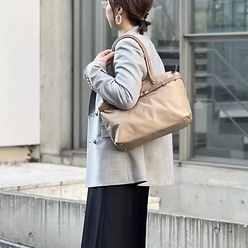 【ノーリーズ/NOLLEY'S】のHINERI A4トートバッグ インテリア・キッズ・メンズ・レディースファッション・服の通販 founy(ファニー) 　ファッション　Fashion　レディースファッション　Fashion for Women　バッグ　Bags　2026年　2026　シンプル　Simple, Minimal　ジップ　Zip, Zipper　エレガント 上品　Elegant　ベージュ|ID: prp329100004834374 ipo3291000000035211716