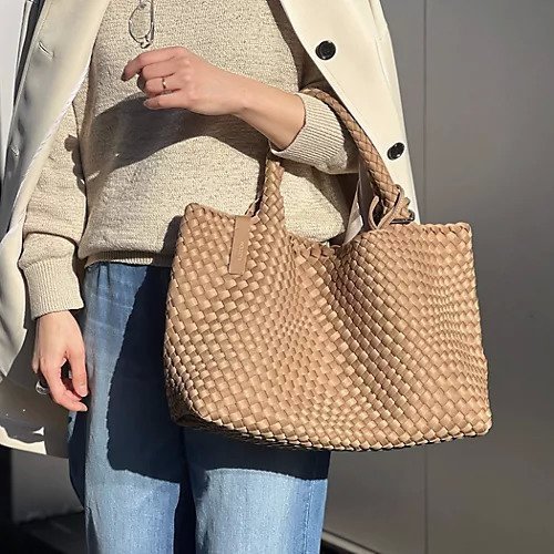 【ノーリーズ/NOLLEY'S】のメッシュトートM インテリア・キッズ・メンズ・レディースファッション・服の通販 founy(ファニー) 　ファッション　Fashion　レディースファッション　Fashion for Women　バッグ　Bags　2026年　2026　チャーム　Charm, Pendant　ハンド　Hand, Handmade　メッシュ　Mesh, Net Fabric　人気　Popular, Best Seller　別注　Limited Edition, Custom Order　定番　Standard, Basic Item　春　Spring　軽量　Lightweight, Ultra Light　ブラウンベージュ系2|ID: prp329100004834378 ipo3291000000035211737