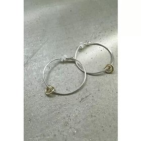 【マージュール/marjour】 BICOLOR RING HOOP EARRING人気、トレンドファッション・服の通販 founy(ファニー) ファッション Fashion レディースファッション Fashion for Women ジュエリー Jewelry ファッションリング Fashion Rings イヤリング・フープ・ドロップタイプ Hoop, Drop & Clip Earrings アクセサリー Fashion Accessories コンビ Combo, Combination Style シルバー Silver, Metallic Silver シンプル Simple, Minimal チャーム Charm, Pendant フープ Hoop, Hoop Earrings ベーシック Basic, Essential |ID:prp329100004834396