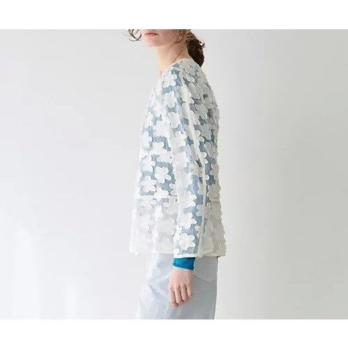 【マルティニーク/martinique】のフラワージャガードシアーブラウス 人気、トレンドファッション・服の通販 founy(ファニー) ファッション Fashion レディースファッション Fashion for Women トップス・カットソー Cut & Sew Tops シャツ・ブラウス・オフィスカジュアル Elegant Blouses & Button-Ups おすすめ Recommended / Our Picks インナー Innerwear カーディガン Cardigan, Knitwear キャミソール Camisole, Spaghetti Strap Top クラシック Classic, Timeless Style シアー Sheer, See-Through スリーブ Sleeve, Long Sleeve / Short Sleeve ダウン Down, Puffer デニム Denim, Jeans Material モダン Modern, Contemporary 羽織 Haori, Light Jacket other-2|ID: prp329100004839405 ipo3291000000036049351