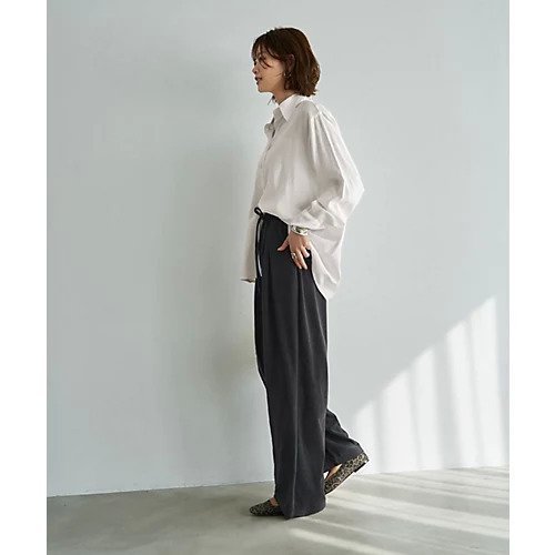 【スタイルデリ/STYLE DELI】の重ねやすいシボ生地しなやかシャツ 人気、トレンドファッション・服の通販 founy(ファニー) 　ファッション　Fashion　レディースファッション　Fashion for Women　トップス・カットソー　Cut & Sew Tops　シャツ・ブラウス・オフィスカジュアル　Elegant Blouses & Button-Ups　イエロー　Yellow　春　Spring　カフス　Cuff Design　シアー　Sheer, See-Through　ストレート　Straight, Straight Cut　スリット　Slit, Slit Detail　長袖　Long Sleeve, Full Sleeve　パール　Pearl, Pearl Accent　フロント　Front, Front Design　ポケット　Pocket, Pocket Detail　other-3|ID: prp329100004844558 ipo3291000000036051897