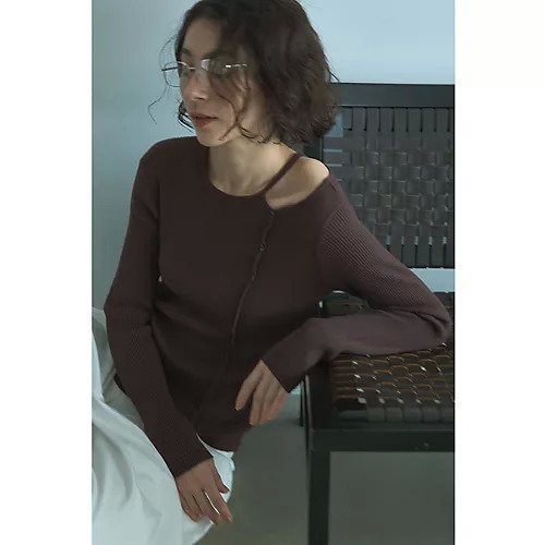 【マージュール/marjour】のSHOULDER CUTOUT RIB KNIT インテリア・キッズ・メンズ・レディースファッション・服の通販 founy(ファニー) 　ファッション　Fashion　レディースファッション　Fashion for Women　トップス・カットソー　Cut & Sew Tops　ニット　Knit Tops & Sweaters　ショルダー　Shoulder, Shoulder Strap　ジャケット　Jacket, Outerwear　スラックス　Slacks, Dress Pants　スリット　Slit, Slit Detail　バランス　Balance, Style Balance　フィット　Fit, Slim Fit　フェイク　Faux, Fake　フロント　Front, Front Design　ベーシック　Basic, Essential　ボトム　Bottoms, Lower Wear　ラップ　Wrap, Wrap Design　ワイド　Wide, Wide Fit　BROWN|ID: prp329100004844559 ipo3291000000036049051