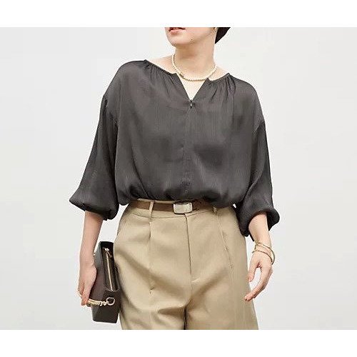 【ノーリーズ/NOLLEY'S】の楊柳サテン2WAYギャザーブラウス インテリア・キッズ・メンズ・レディースファッション・服の通販 founy(ファニー) 　ファッション　Fashion　レディースファッション　Fashion for Women　トップス・カットソー　Cut & Sew Tops　シャツ・ブラウス・オフィスカジュアル　Elegant Blouses & Button-Ups　2025年　2025　2025-2026秋冬・A/W　Autumn/Winter 2025–26 AW25–26　ギャザー　Gathered, Ruffled　サテン　Satin, Glossy Fabric　シルク　Silk, 100% Silk　チャコールグレー|ID: prp329100004844567 ipo3291000000035317954