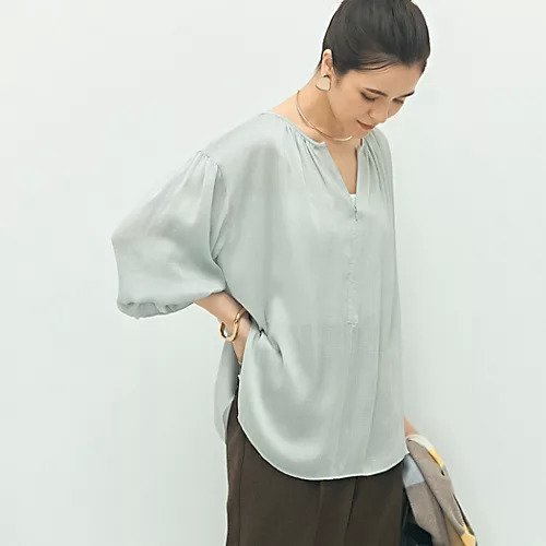 【ノーリーズ/NOLLEY'S】の楊柳サテン2WAYギャザーブラウス インテリア・キッズ・メンズ・レディースファッション・服の通販 founy(ファニー) 　ファッション　Fashion　レディースファッション　Fashion for Women　トップス・カットソー　Cut & Sew Tops　シャツ・ブラウス・オフィスカジュアル　Elegant Blouses & Button-Ups　2025年　2025　2025-2026秋冬・A/W　Autumn/Winter 2025–26 AW25–26　ギャザー　Gathered, Ruffled　サテン　Satin, Glossy Fabric　シルク　Silk, 100% Silk　イエローグリーン|ID: prp329100004844567 ipo3291000000035317958