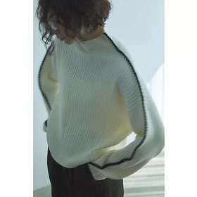 【マージュール/marjour】のLINE TRIM BOTTLE NECK KNIT 人気、トレンドファッション・服の通販 founy(ファニー) ファッション Fashion レディースファッション Fashion for Women トップス・カットソー Cut & Sew Tops ニット Knit Tops & Sweaters ストレッチ Stretch, Stretchy Fabric ベーシック Basic, Essential ボトルネック Bottle Neck, Mock Neck ポケット Pocket, Pocket Detail 防寒 Cold Protection, Winter-Ready マフラー Scarf, Muffler |ID:prp329100004849797
