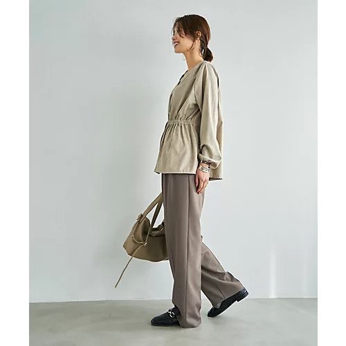 【スタイルデリ/STYLE DELI】の【LUXE】ピーチスキンウエストマークギャザーブラウス 人気、トレンドファッション・服の通販 founy(ファニー) 　ファッション　Fashion　レディースファッション　Fashion for Women　トップス・カットソー　Cut & Sew Tops　シャツ・ブラウス・オフィスカジュアル　Elegant Blouses & Button-Ups　イエロー　Yellow　インナー　Innerwear　春　Spring　秋　Autumn　ギャザー　Gathered, Ruffled　サテン　Satin, Glossy Fabric　シンプル　Simple, Minimal　ジャケット　Jacket, Outerwear　スリット　Slit, Slit Detail　なめらか　Smooth, Silky Texture　長袖　Long Sleeve, Full Sleeve　バランス　Balance, Style Balance　ピーチ　Peach, Soft Touch　フレア　Flare, Flared　ポケット　Pocket, Pocket Detail　other-3|ID: prp329100004851314 ipo3291000000035577256