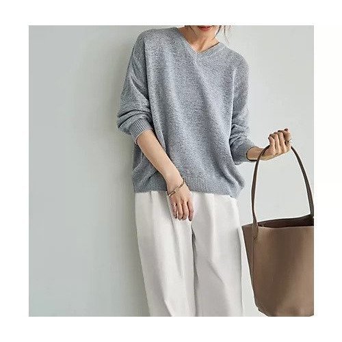 【スタイルデリ/STYLE DELI】の微シアーシャリ感Vネックニット インテリア・キッズ・メンズ・レディースファッション・服の通販 founy(ファニー) 　ファッション　Fashion　レディースファッション　Fashion for Women　トップス・カットソー　Cut & Sew Tops　ニット　Knit Tops & Sweaters　Vネックトップス　V-Neck Tops / V-Cut Neckline Shirts　イエロー　Yellow　インナー　Innerwear　春　Spring　カットソー　Cut and Sewn Top　シアー　Sheer, See-Through　シンプル　Simple, Minimal　スリット　Slit, Slit Detail　タンク　Tank Top, Sleeveless Top　定番　Standard, Basic Item　長袖　Long Sleeve, Full Sleeve　フィット　Fit, Slim Fit　半袖　Short Sleeve, Half Sleeve　S/S・春夏　SS, Spring/Summer, Warm Season　夏　Summer　エレガント 上品　Elegant　ライトグレー|ID: prp329100004858953 ipo3291000000035921861