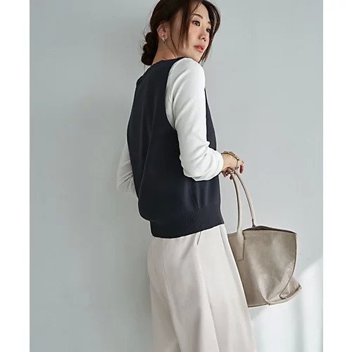 【スタイルデリ/STYLE DELI】のハイゲージ編みディープVネックベスト 人気、トレンドファッション・服の通販 founy(ファニー) 　ファッション　Fashion　レディースファッション　Fashion for Women　アウター　Coat / Outerwear Collection　トップス・カットソー　Cut & Sew Tops　ベスト&ジレ / 重ね着スタイル　Vests & Gilets　Vネックトップス　V-Neck Tops / V-Cut Neckline Shirts　カットソー　Cut and Sewn Top　シンプル　Simple, Minimal　スリット　Slit, Slit Detail　タンク　Tank Top, Sleeveless Top　デニム　Denim, Jeans Material　定番　Standard, Basic Item　なめらか　Smooth, Silky Texture　バランス　Balance, Style Balance　フィット　Fit, Slim Fit　ベスト　Vest, Waistcoat　ベーシック　Basic, Essential　ポケット　Pocket, Pocket Detail　ミドル　Middle Length, Mid Height　メランジ　Melange, Mixed Yarn　ワイド　Wide, Wide Fit　おすすめ　Recommended / Our Picks　other-3|ID: prp329100004862523 ipo3291000000036113081