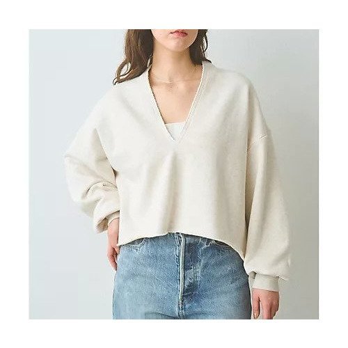 【ウィムガゼット/Whim Gazette】のスウェットVネックプルオーバー2 インテリア・キッズ・メンズ・レディースファッション・服の通販 founy(ファニー) 　ファッション　Fashion　レディースファッション　Fashion for Women　トップス・カットソー　Cut & Sew Tops　レディースパーカー・カジュアルフーディー　Casual Hoodies & Sweatshirts　カジュアルプルオーバー・ニットトップス　Pullovers & Knit Tops / Casual Pullovers　スウェット・クルーネックトップス　Sweatshirts & Crewnecks / Relaxed Fit Sweat Tops　Vネックトップス　V-Neck Tops / V-Cut Neckline Shirts　おすすめ　Recommended / Our Picks　キャミソール　Camisole, Spaghetti Strap Top　クロップド　Cropped, Short Length　スウェット / スエット　Sweatshirt, Sweatwear　定番　Standard, Basic Item　エクリュ|ID: prp329100004871585 ipo3291000000036321601