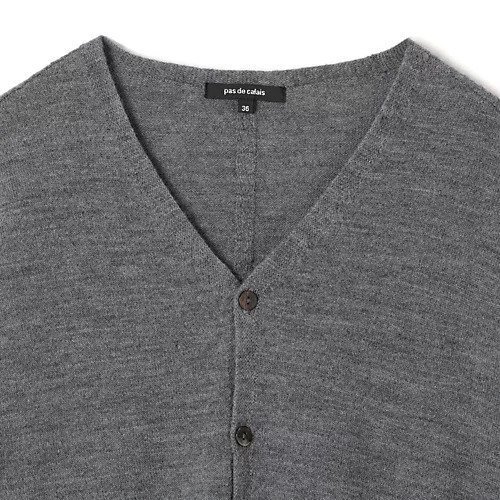 【パドカレ/pas de calais】の25AWエアリーウール浅VC/D 人気、トレンドファッション・服の通販 founy(ファニー) 　ファッション　Fashion　レディースファッション　Fashion for Women　2025年　2025　2025-2026秋冬・A/W　Autumn/Winter 2025–26 AW25–26　なめらか　Smooth, Silky Texture　エアリー　Airy Texture　カーディガン　Cardigan, Knitwear　ベーシック　Basic, Essential　ホールガーメント　WholeGarment, Seamless Knit　A/W・秋冬　Autumn/Winter　other-3|ID: prp329100004877583 ipo3291000000036385007