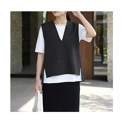 【スタイルデリ/STYLE DELI】の切りっぱなしハギラインベスト インテリア・キッズ・メンズ・レディースファッション・服の通販 founy(ファニー) 　ファッション　Fashion　レディースファッション　Fashion for Women　アウター　Coat / Outerwear Collection　トップス・カットソー　Cut & Sew Tops　ベスト&ジレ / 重ね着スタイル　Vests & Gilets　インナー　Innerwear　春　Spring　シンプル　Simple, Minimal　ジョーゼット　Georgette, Semi-Sheer Fabric　スタイリッシュ　Stylish, Fashionable　ストレッチ　Stretch, Stretchy Fabric　ストレート　Straight, Straight Cut　スリット　Slit, Slit Detail　定番　Standard, Basic Item　ノースリーブ　Sleeveless, No-Sleeve　長袖　Long Sleeve, Full Sleeve　フォルム　Silhouette, Form　フロント　Front, Front Design　ベスト　Vest, Waistcoat　ポケット　Pocket, Pocket Detail　半袖　Short Sleeve, Half Sleeve　無地　Plain, Solid Color　S/S・春夏　SS, Spring/Summer, Warm Season　夏　Summer　ブラック|ID: prp329100004877644 ipo3291000000036385561