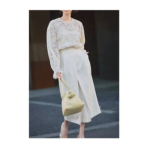 【エムセブンデイズ/M7days】の【加藤かすみさんコラボ】【洗える】 大人レースブラウス 人気、トレンドファッション・服の通販 founy(ファニー) 　ファッション　Fashion　レディースファッション　Fashion for Women　トップス・カットソー　Cut & Sew Tops　シャツ・ブラウス・オフィスカジュアル　Elegant Blouses & Button-Ups　カフス　Cuff Design　キャミソール　Camisole, Spaghetti Strap Top　ギャザー　Gathered, Ruffled　コラボ　Collaboration, Collab　シンプル　Simple, Minimal　レース　Lace, Lace Fabric　エレガント 上品　Elegant　洗える　Machine Washable　ビジネス 仕事 通勤　Business / Work / Commuting　other-2|ID: prp329100004879459 ipo3291000000036409554