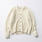 【スアデオ/suadeo】の【亀恭子さんコラボ】ブークレーニットカーディガン 人気、トレンドファッション・服の通販 founy(ファニー) ファッション Fashion レディースファッション Fashion for Women トップス・カットソー Cut & Sew Tops ニット Knit Tops & Sweaters カーディガン・羽織り Layered Style Cardigans ヴィンテージ Vintage Style 秋 Autumn カットソー Cut and Sewn Top コラボ Collaboration, Collab 今季 This Season, Current Season ジャケット Jacket, Outerwear トレンド Trend, Trending Now 人気 Popular, Best Seller バランス Balance, Style Balance ビッグ Big, Oversized メタル Metal, Metal Parts メンズ Men's, Menswear モコモコ Fuzzy, Fluffy thumbnail オフホワイト2|ID: prp329100004879698 ipo3291000000036412030