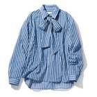 【エムセブンデイズ/M7days】の【加藤かすみさんコラボ】【洗える】透けストライプボウタイ付きシャツ ブルーストライプ|ID:prp329100004887267