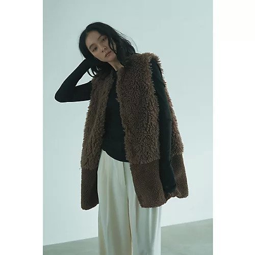 【マージュール/marjour】のBOA PANEL VEST 人気、トレンドファッション・服の通販 founy(ファニー) 　ファッション　Fashion　レディースファッション　Fashion for Women　アウター　Coat / Outerwear Collection　トップス・カットソー　Cut & Sew Tops　ベスト&ジレ / 重ね着スタイル　Vests & Gilets　切替　Switching, Contrast Panel　シンプル　Simple, Minimal　ストレッチ　Stretch, Stretchy Fabric　タートル　Turtleneck, Turtle Collar　バランス　Balance, Style Balance　フィット　Fit, Slim Fit　フロント　Front, Front Design　ベスト　Vest, Waistcoat　ポケット　Pocket, Pocket Detail　 other-1|ID: prp329100004887449 ipo3291000000036493018