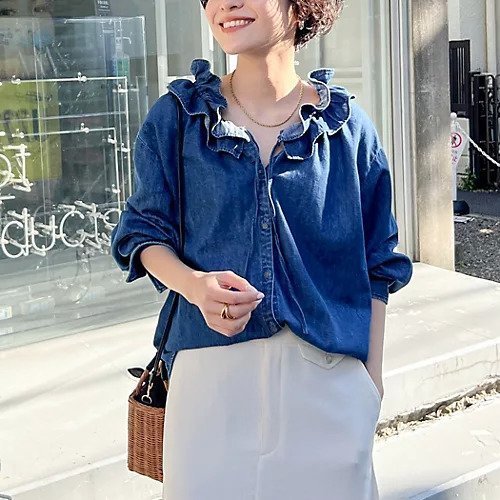 【リエミラー/Rie Miller】の【RM denim】フリルギャザーデニムブラウス インテリア・キッズ・メンズ・レディースファッション・服の通販 founy(ファウニー) 　ファッション　Fashion　レディースファッション　Fashion for Women　トップス・カットソー　Cut & Sew Tops　シャツ・ブラウス・オフィスカジュアル　Elegant Blouses & Button-Ups　2026年　2026　2026春夏・S/S　Spring/Summer 2026 SS26　おすすめ　Recommended / Our Picks　キャミソール　Camisole, Spaghetti Strap Top　ギャザー　Gathered, Ruffled　スウェット / スエット　Sweatshirt, Sweatwear　タンク　Tank Top, Sleeveless Top　デニム　Denim, Jeans Material　フリル　Frill, Ruffle　夏　Summer　春　Spring　A/W・秋冬　Autumn/Winter　羽織　Haori, Light Jacket　インディゴブルー|ID: prp329100004887535 ipo3291000000037249245