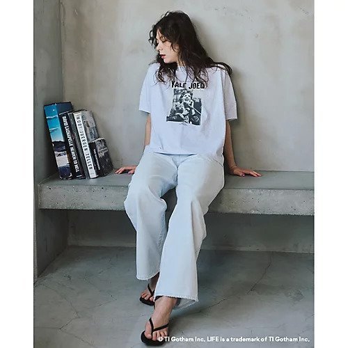 【スアデオ/suadeo】の【suadeo別注】LIFE YALE JOEL猫Tシャツ 大人の最旬トレンドファッション＆コーディネート founy(ファウニー) 　ファッション　Fashion　レディースファッション　Fashion for Women　トップス・カットソー　Cut & Sew Tops　シャツ・ブラウス・オフィスカジュアル　Elegant Blouses & Button-Ups　ロングTシャツ・Tシャツ　Longline T-Shirts & Tees　洗える　Machine Washable　グラフィック　Graphic, Graphic Design　コレクション　Collection, Seasonal Line　シンプル　Simple, Minimal　ジャケット　Jacket, Outerwear　スリット　Slit, Slit Detail　女優　Actress Style, Celebrity Inspired　雑誌　Magazine, Fashion Magazine　猫　Cat, Kitty　バランス　Balance, Style Balance　プリント　Print, Printed Pattern　別注　Limited Edition, Custom Order　モチーフ　Motif, Design Theme　モノトーン　Monotone, Black and White　夏　Summer　ビジネス 仕事 通勤　Business / Work / Commuting　other-3|ID: prp329100004887583 ipo3291000000037344050
