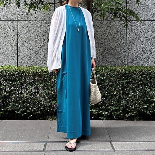 【スリー ドッツ/three dots】の【HPS別注】Vネックラメカーディガン 人気、トレンドファッション・服の通販 founy(ファニー) 　ファッション　Fashion　レディースファッション　Fashion for Women　トップス・カットソー　Cut & Sew Tops　カーディガン・羽織り　Layered Style Cardigans　Vネックトップス　V-Neck Tops / V-Cut Neckline Shirts　洗える　Machine Washable　カーディガン　Cardigan, Knitwear　キャミワンピース　Cami Dress, Slip Dress　クール　Cool, Chic　今季　This Season, Current Season　シアー　Sheer, See-Through　シルク　Silk, 100% Silk　ダウン　Down, Puffer　ノースリーブ　Sleeveless, No-Sleeve　フェミニン　Feminine, Girly　ベーシック　Basic, Essential　別注　Limited Edition, Custom Order　ミドル　Middle Length, Mid Height　リゾート　Resort, Vacation Style　おすすめ　Recommended / Our Picks　夏　Summer　エレガント 上品　Elegant　ビジネス 仕事 通勤　Business / Work / Commuting　other-2|ID: prp329100004888752 ipo3291000000036510493