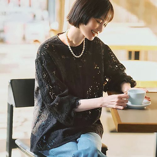 【エムセブンデイズ/M7days】の【加藤かすみさんコラボ】【洗える】 大人レースブラウス 人気、トレンドファッション・服の通販 founy(ファニー) 　ファッション　Fashion　レディースファッション　Fashion for Women　トップス・カットソー　Cut & Sew Tops　シャツ・ブラウス・オフィスカジュアル　Elegant Blouses & Button-Ups　カフス　Cuff Design　キャミソール　Camisole, Spaghetti Strap Top　ギャザー　Gathered, Ruffled　コラボ　Collaboration, Collab　シンプル　Simple, Minimal　レース　Lace, Lace Fabric　エレガント 上品　Elegant　洗える　Machine Washable　ビジネス 仕事 通勤　Business / Work / Commuting　other-3|ID: prp329100004935735 ipo3291000000037039431