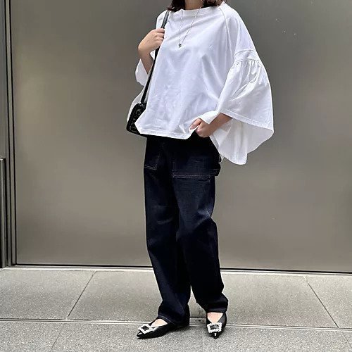 【コグ ザビッグスモーク/COGTHEBIGSMOKE】のギャザースリーブTシャツ 人気、トレンドファッション・服の通販 founy(ファニー) 　ファッション　Fashion　レディースファッション　Fashion for Women　トップス・カットソー　Cut & Sew Tops　シャツ・ブラウス・オフィスカジュアル　Elegant Blouses & Button-Ups　ロングTシャツ・Tシャツ　Longline T-Shirts & Tees　なめらか　Smooth, Silky Texture　エレガント 上品　Elegant　ギャザー　Gathered, Ruffled　スリーブ　Sleeve, Long Sleeve / Short Sleeve　バランス　Balance, Style Balance　パッチ　Patch, Appliqué　洗える　Machine Washable　other-3|ID: prp329100004935934 ipo3291000000037040415