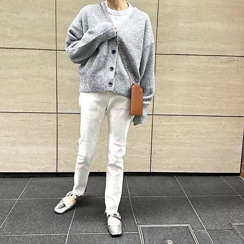 【デパリエ/DEPAREILLE】のラメニットカーディガン 人気、トレンドファッション・服の通販 founy(ファニー) 　ファッション　Fashion　レディースファッション　Fashion for Women　トップス・カットソー　Cut & Sew Tops　ニット　Knit Tops & Sweaters　カーディガン・羽織り　Layered Style Cardigans　イタリア　Italy　シルバー　Silver, Metallic Silver　ボトム　Bottoms, Lower Wear　エレガント 上品　Elegant　other-2|ID: prp329100004960417 ipo3291000000037218224