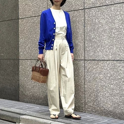 【スローン/SLOANE】の【Marisol別注】撥水Vネックカーディガン 人気、トレンドファッション・服の通販 founy(ファニー) 　ファッション　Fashion　レディースファッション　Fashion for Women　トップス・カットソー　Cut & Sew Tops　カーディガン・羽織り　Layered Style Cardigans　Vネックトップス　V-Neck Tops / V-Cut Neckline Shirts　なめらか　Smooth, Silky Texture　カーディガン　Cardigan, Knitwear　別注　Limited Edition, Custom Order　洗える　Machine Washable　other-3|ID: prp329100004960722 ipo3291000000037219918